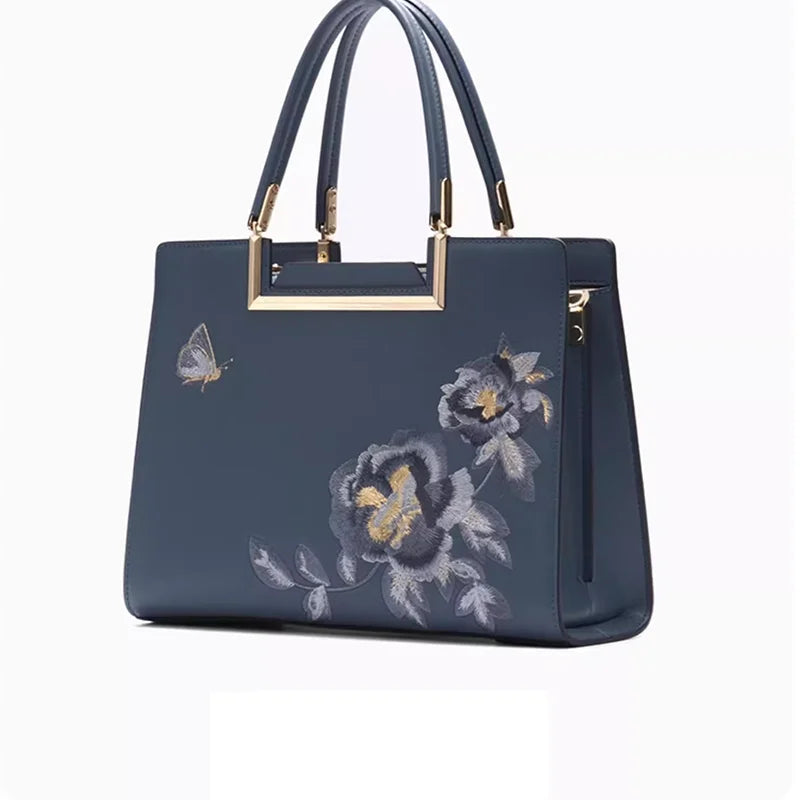 New Embroidered Women's Light Bag.. - Maison Novaire