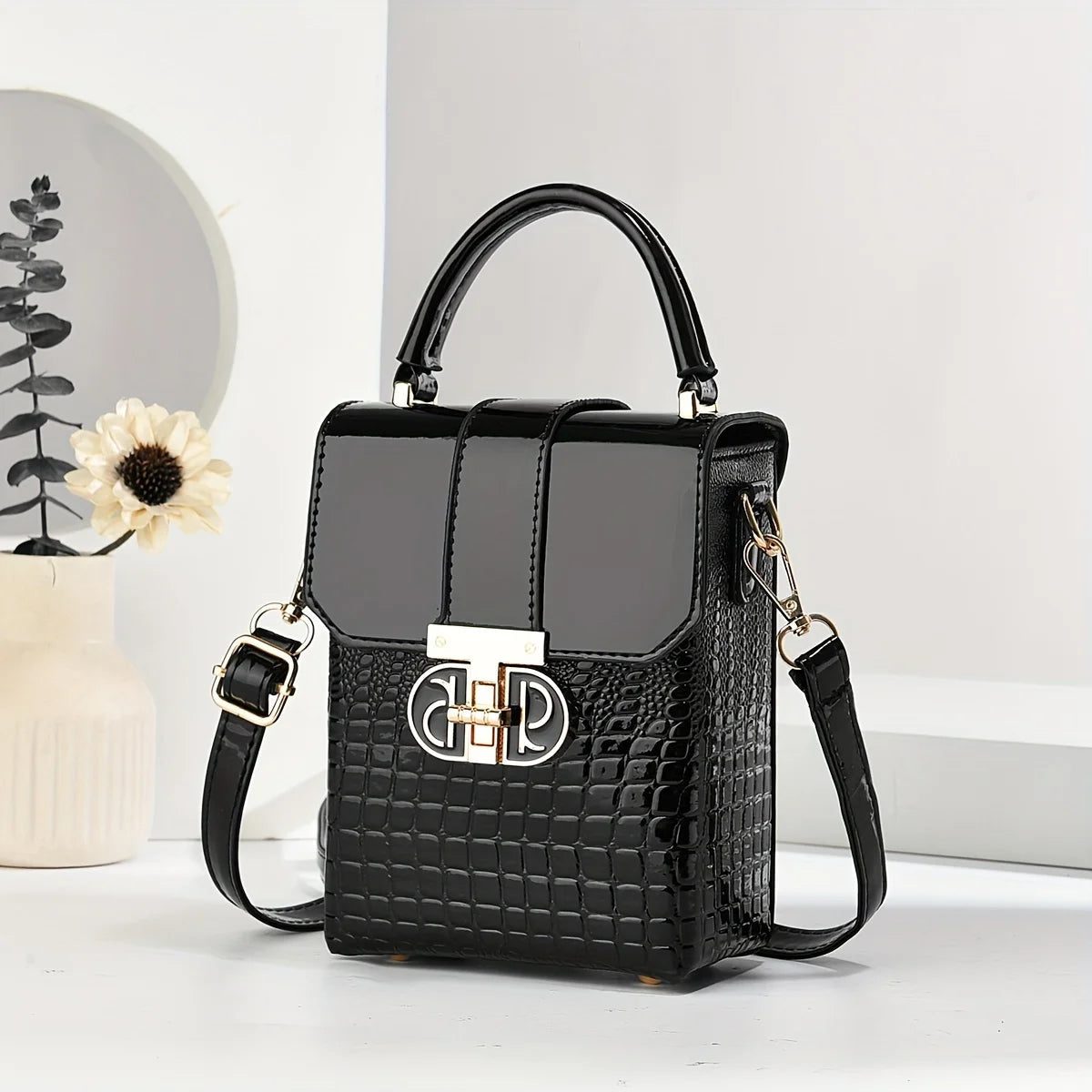 Women's Crossbody Bag. - Maison Novaire #