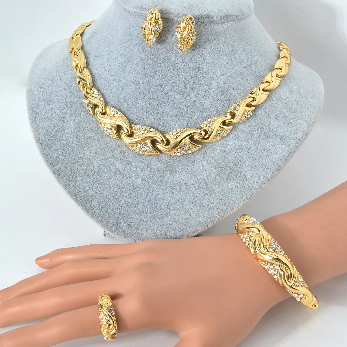 4 Pcs Jewelry Design Set. - BLAKESTORE-NG