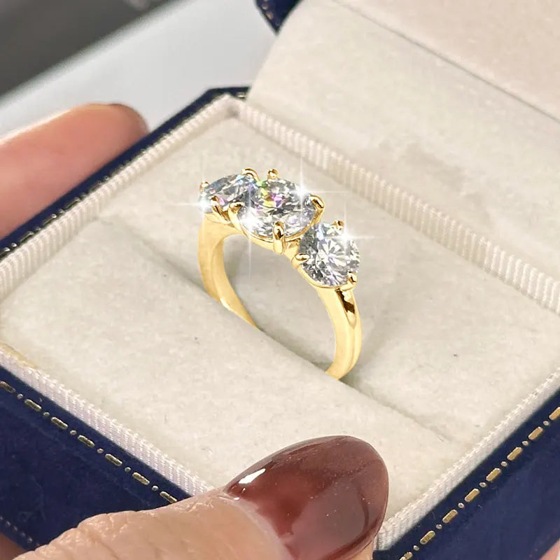 4CT Moissanite Ring - Maison Novaire