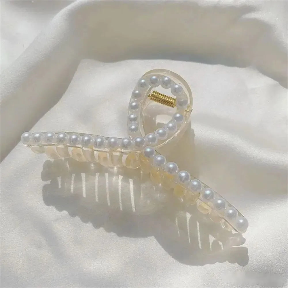 4pcs Large Shark Clip Hair Accessories Temperament. - Maison Novaire