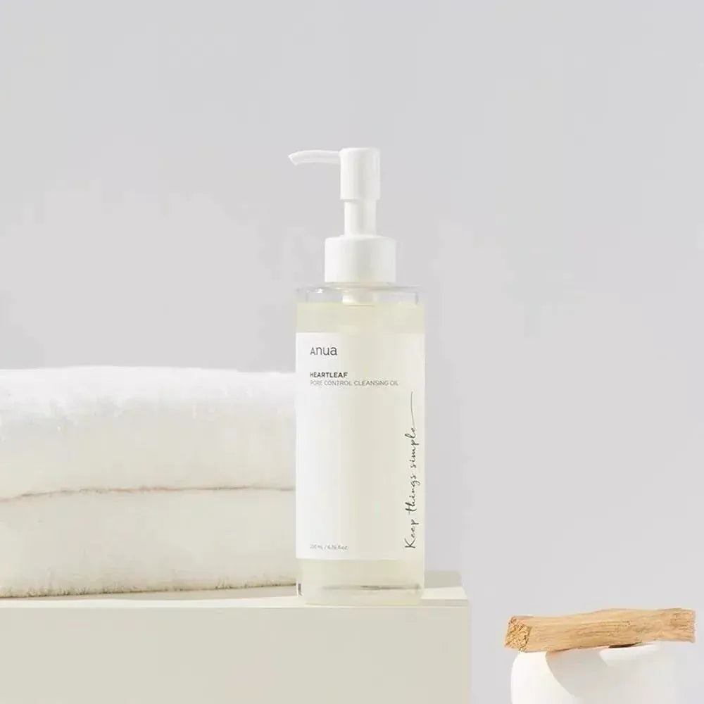 Anua Heartleaf 77 Toner & Cleansing Oil – Pore Care & Deep Hydration - Maison Novaire