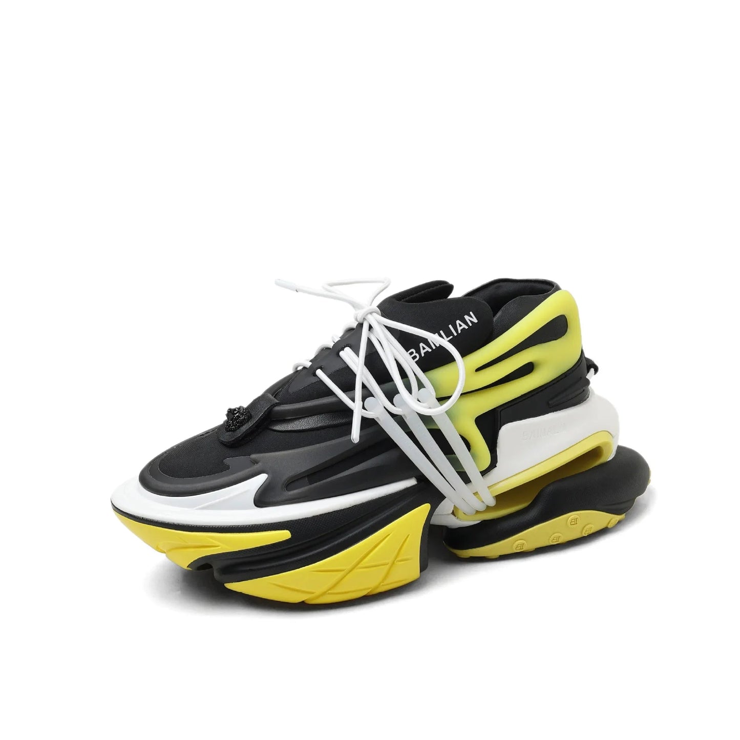 Breathable Mesh Sports Shoes - Maison Novaire