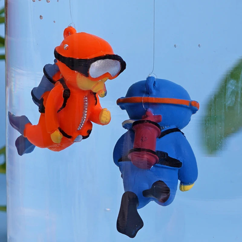 Cartoon Fish Tanks Decor. - Maison Novaire #