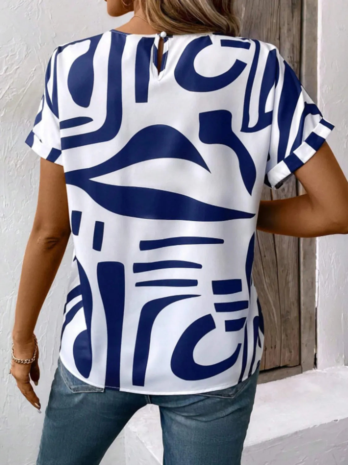 Contrast Round Neck Short Sleeve Blouse - Maison Novaire