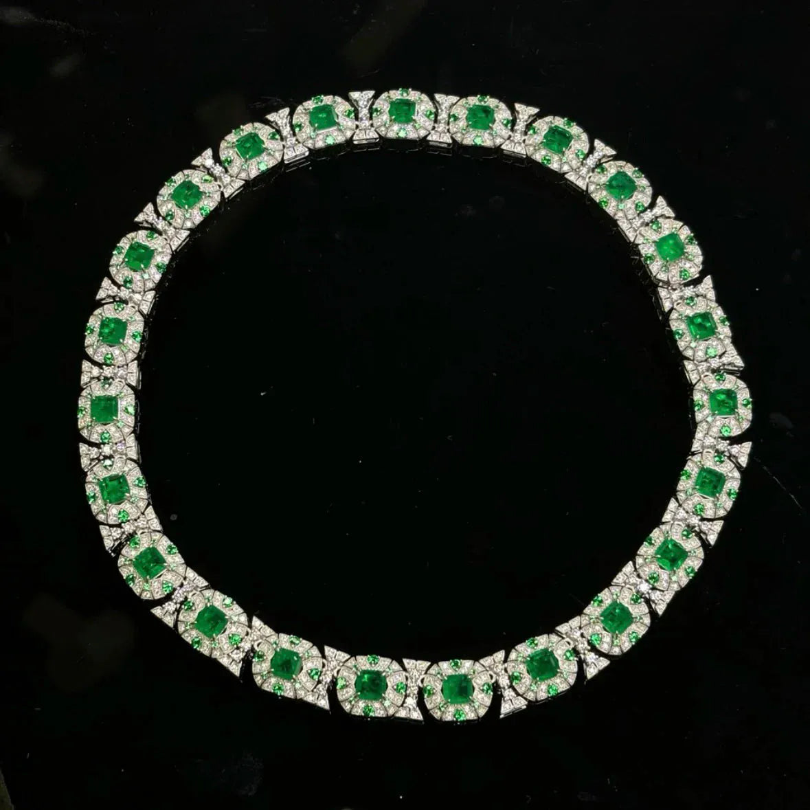 Diamond Cultivated Synthetic Emerald Bracelet. - BLAKESTORE-NG