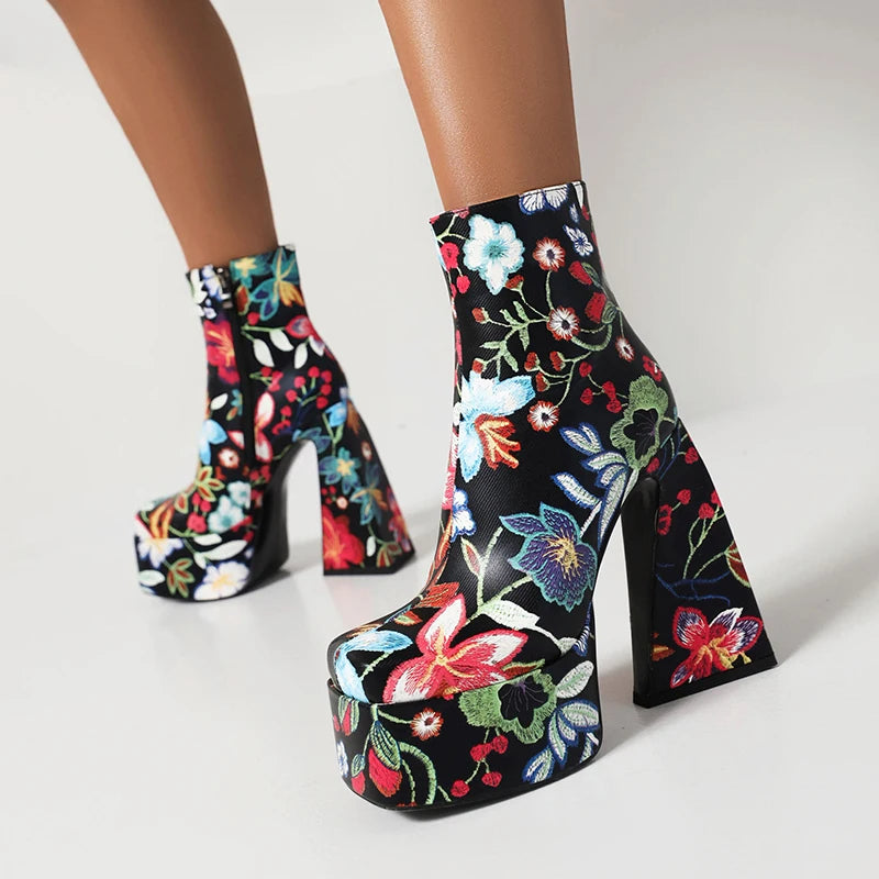 Flower Chunky Heel Boots - Maison Novaire #