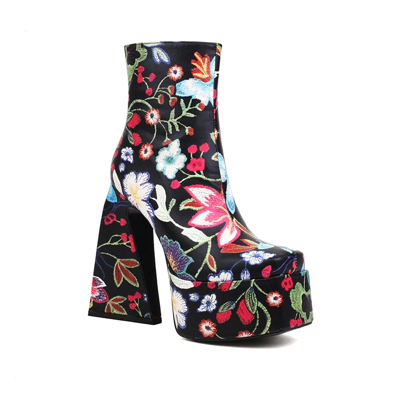 Flower Chunky Heel Boots - Maison Novaire #