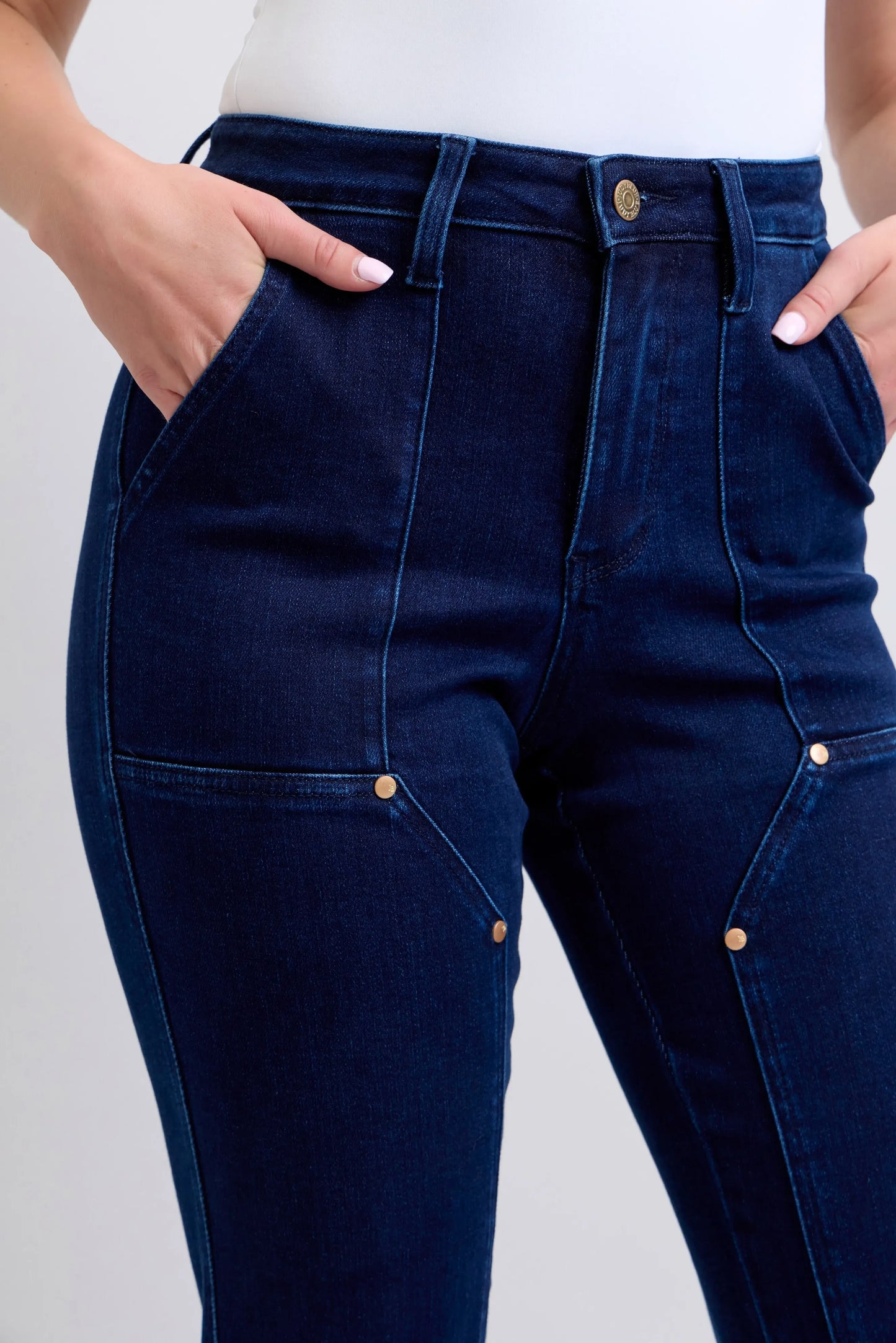 Indigo Star Stud High-Waist Straight-Leg Jeans - BLAKESTORE-NG