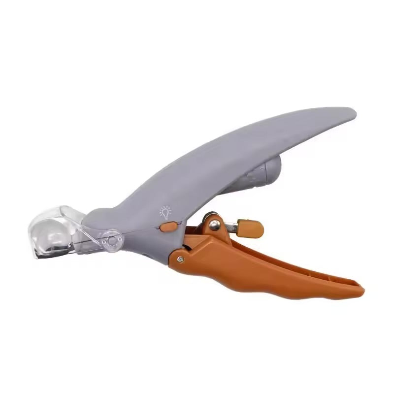 LED Pet Nail Clippers with 5x Magnification - Maison Novaire