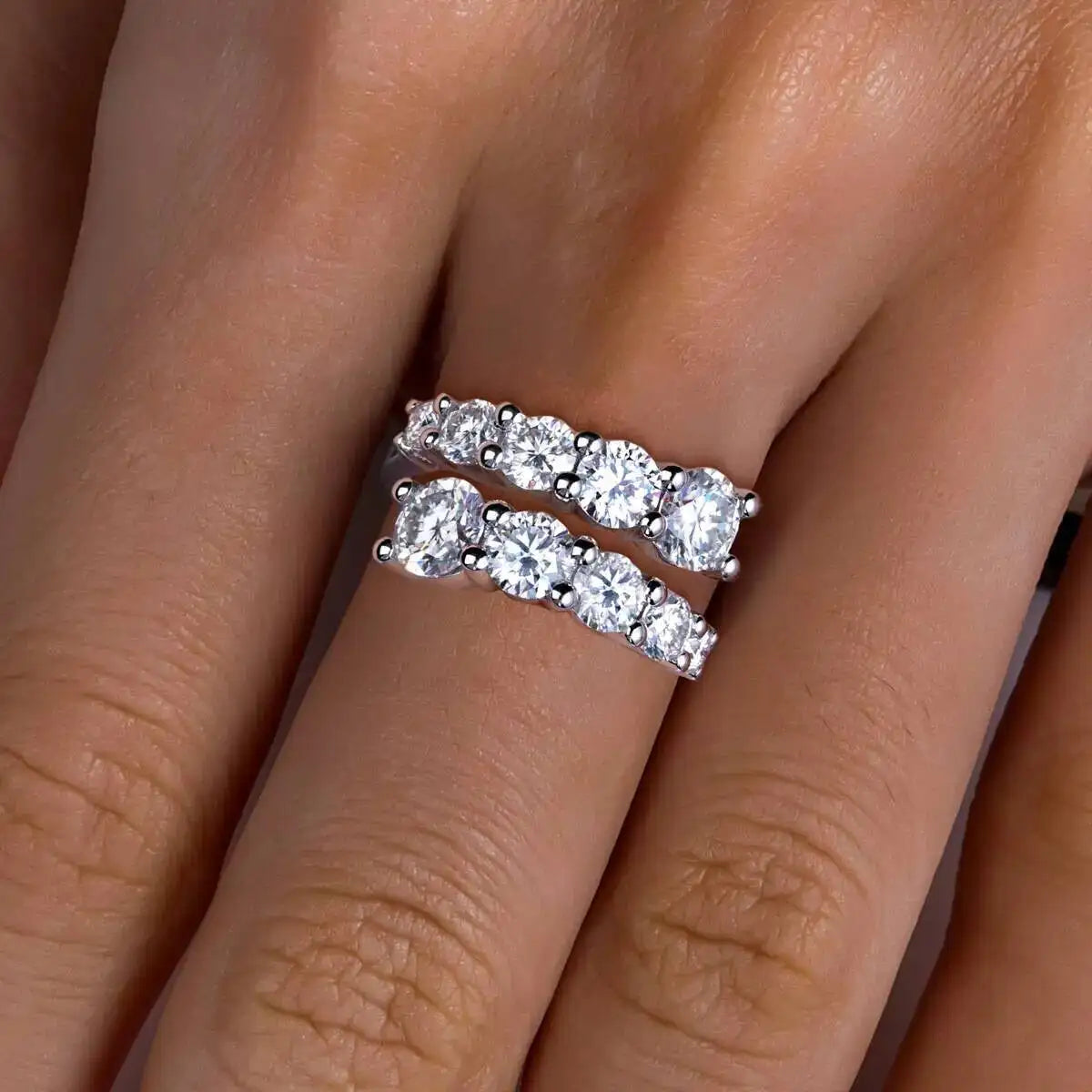 Maison Novaire Twist Moissanite Band - Maison Novaire