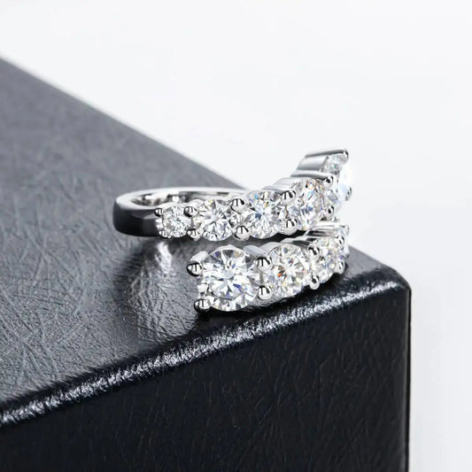 Maison Novaire Twist Moissanite Band - Maison Novaire #