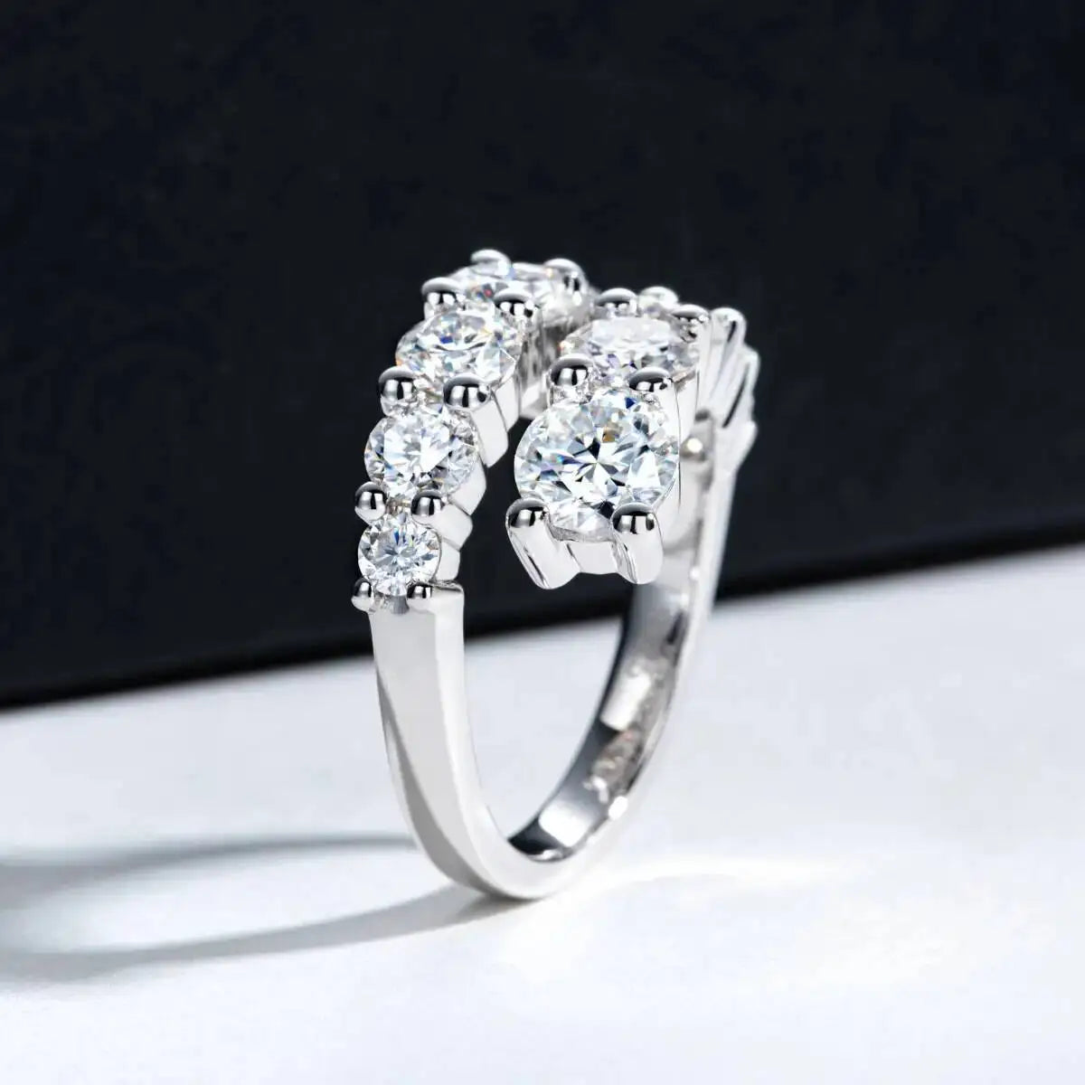 Maison Novaire Twist Moissanite Band - Maison Novaire