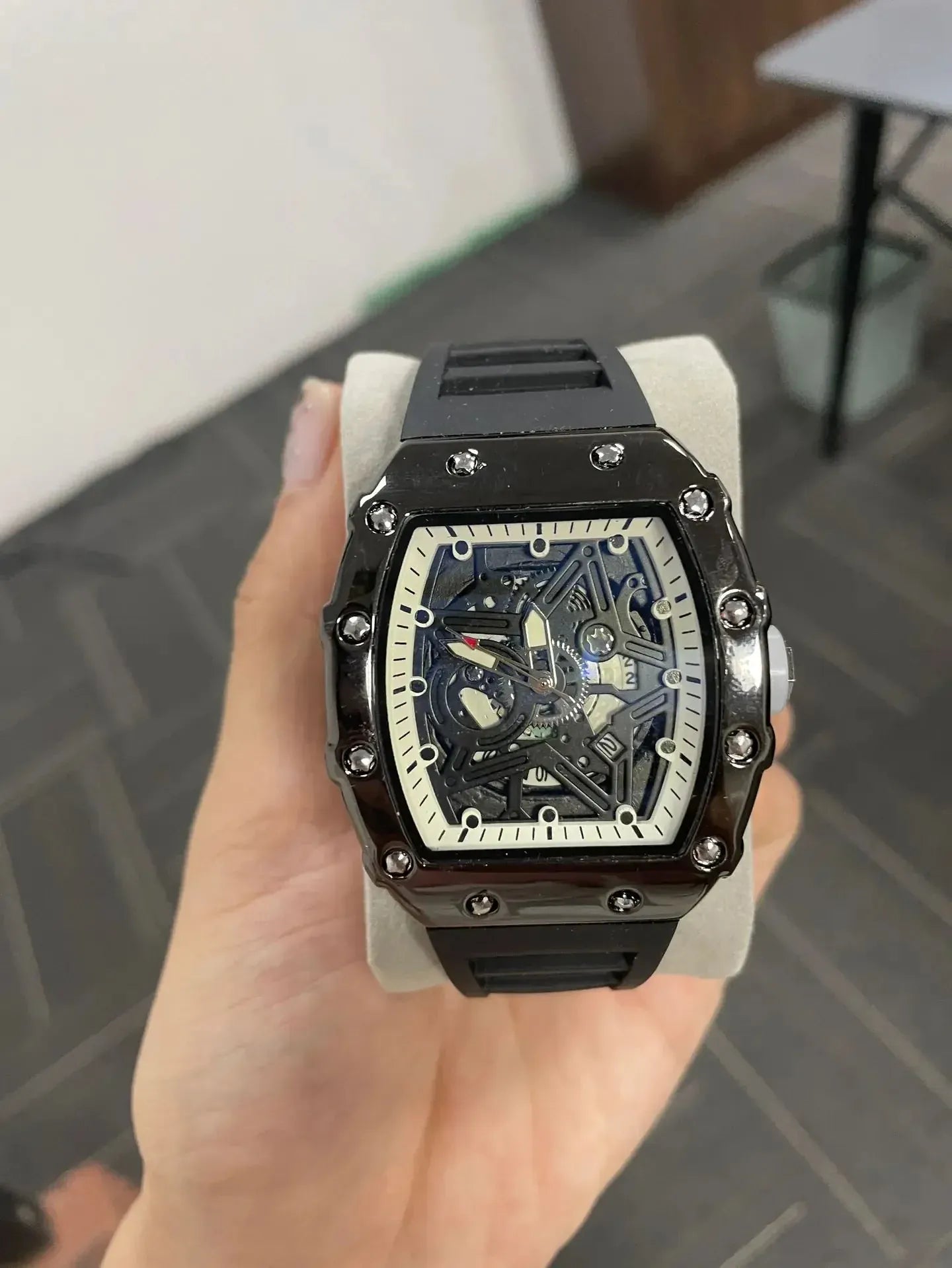 Men’s Pentagram Luminous Watch | Light Luxury Barrel Quartz Timepiece - Maison Novaire