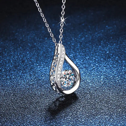 Moissanite Necklace - Maison Novaire #