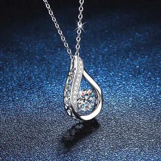 Moissanite Necklace - Maison Novaire #