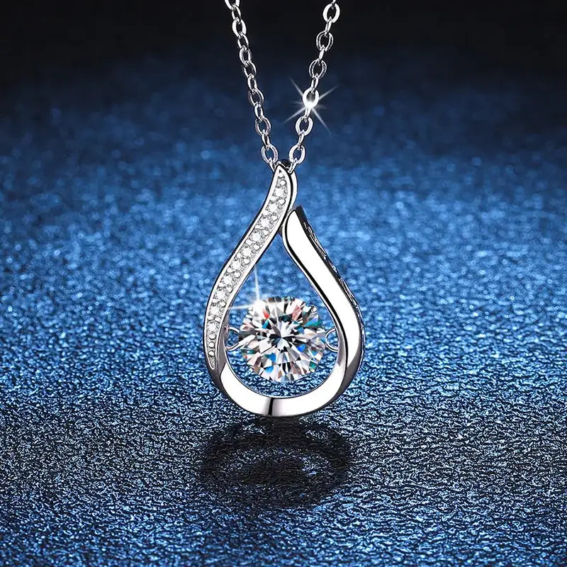 Moissanite Necklace - Maison Novaire #