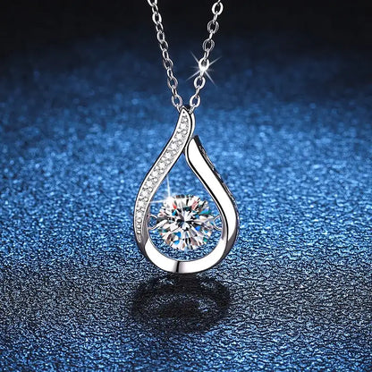 Moissanite Necklace - Maison Novaire #