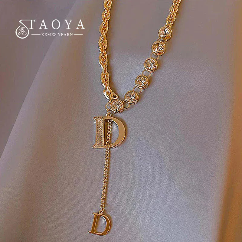 Necklace with classic D Letter Pendant. - BLAKESTORE-NG