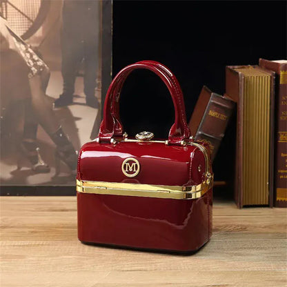 New minimalist and fashionable small handbag. - Maison Novaire #