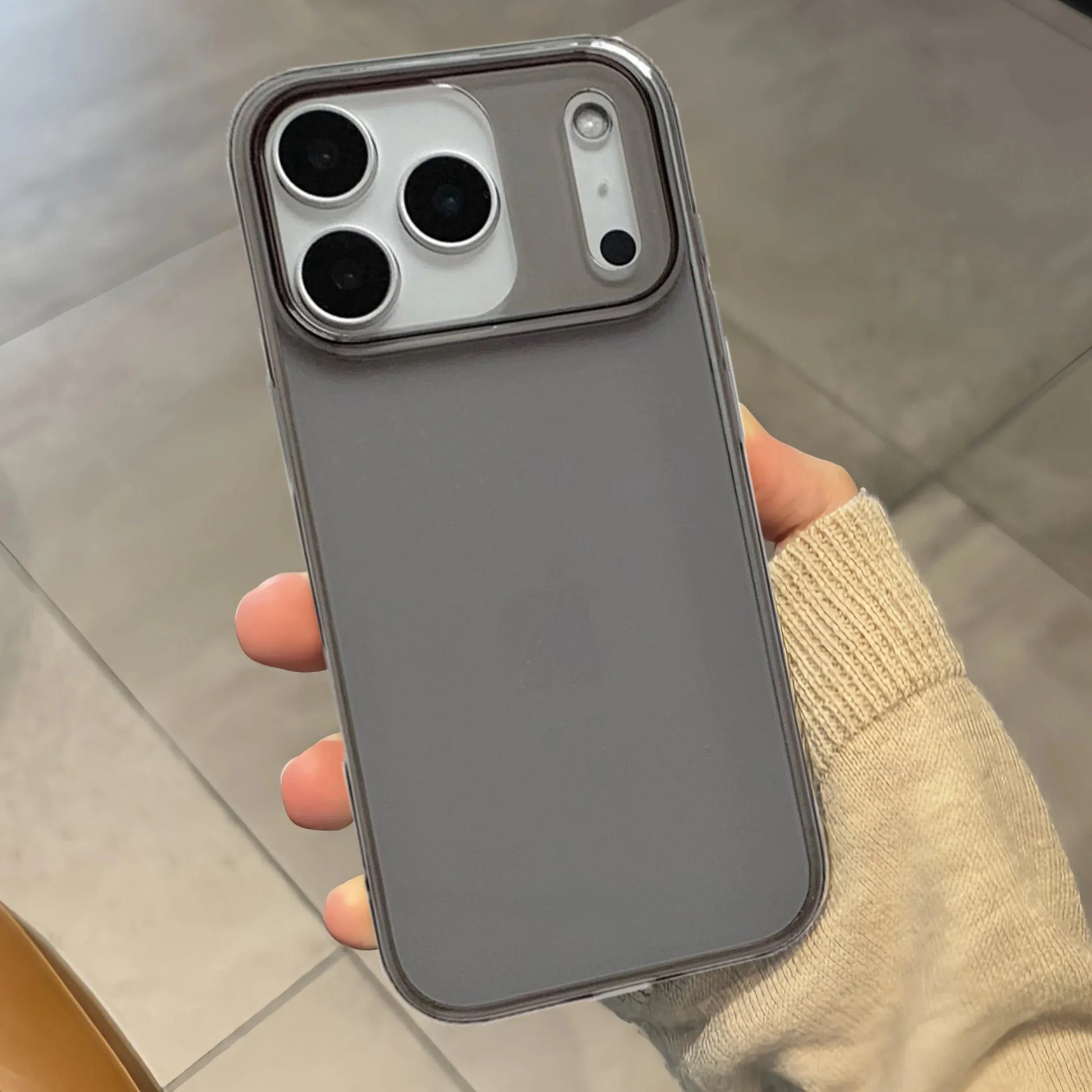 Plain Color HD Transparent Case For iPhone 17. - Maison Novaire