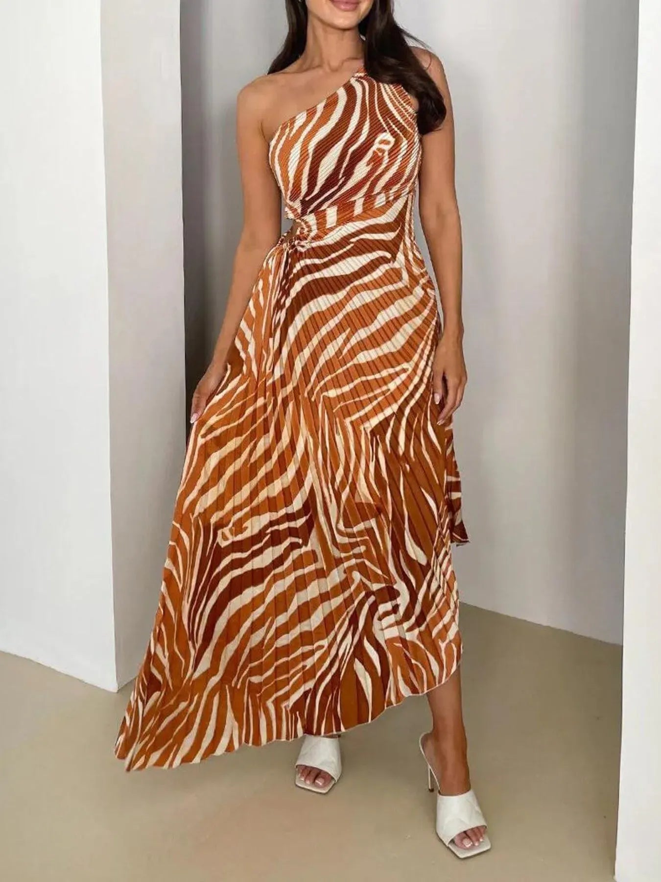 Printed Asymmetrical Maxi Dress - BLAKESTORE-NG