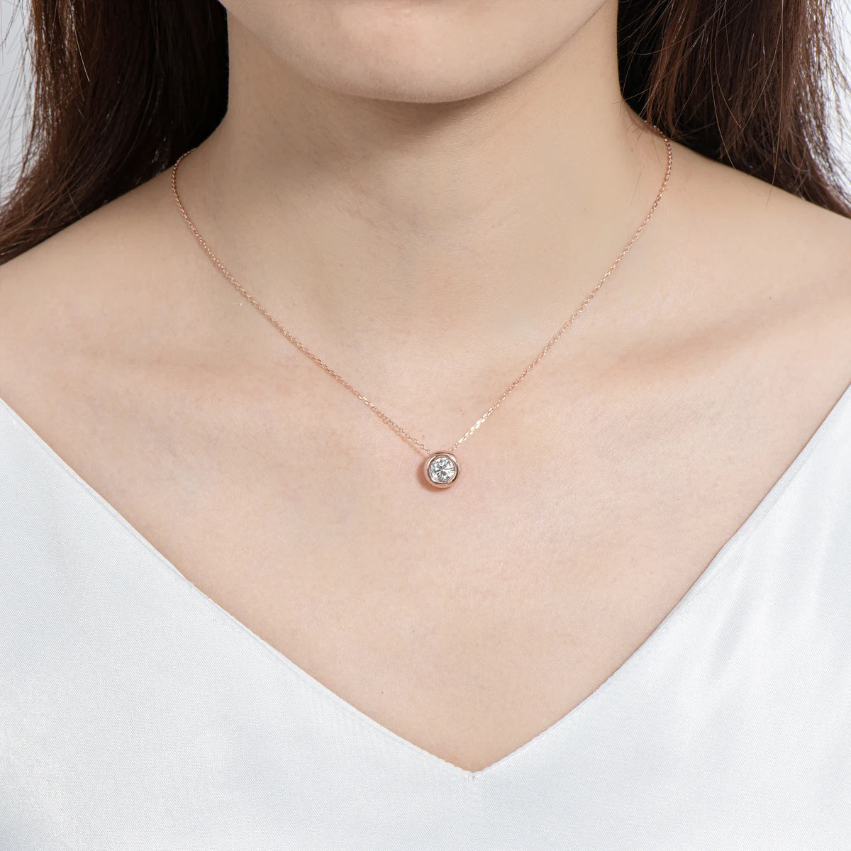 Maison Novaire 6.5mm Round Bezel Moissanite Pendant Necklace
