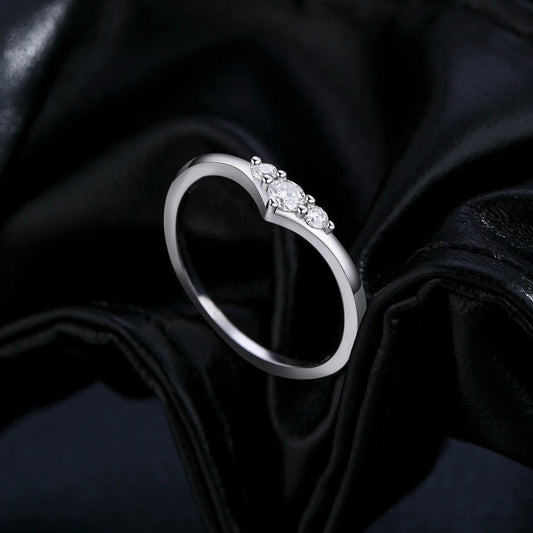 Simple Moissanite Band - BLAKESTORE-NG
