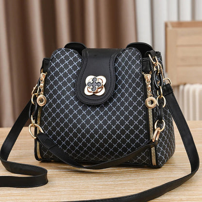 Single Shoulder Straddle Purse. - Maison Novaire #
