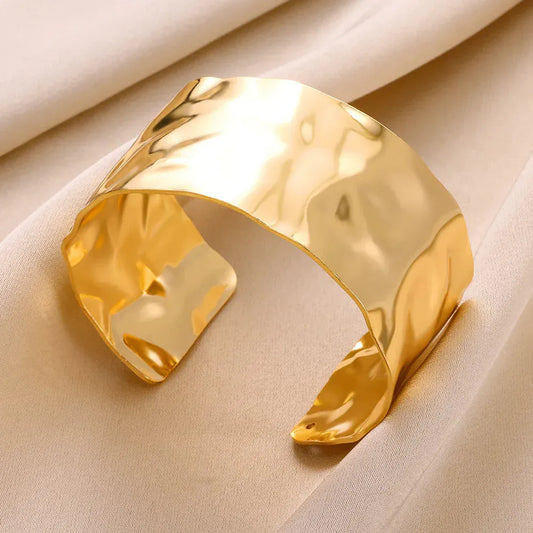 Vintage Stainless Steel Gold  Bracelet For Women. - BLAKESTORE-NG