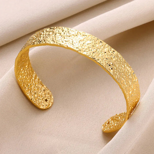 Vintage Stainless Steel Gold  Bracelet For Women. - BLAKESTORE-NG