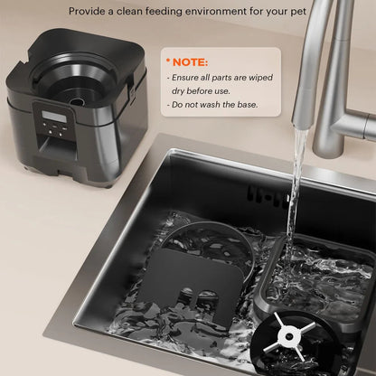 WiFi enabled Pet Feeder. - Maison Novaire