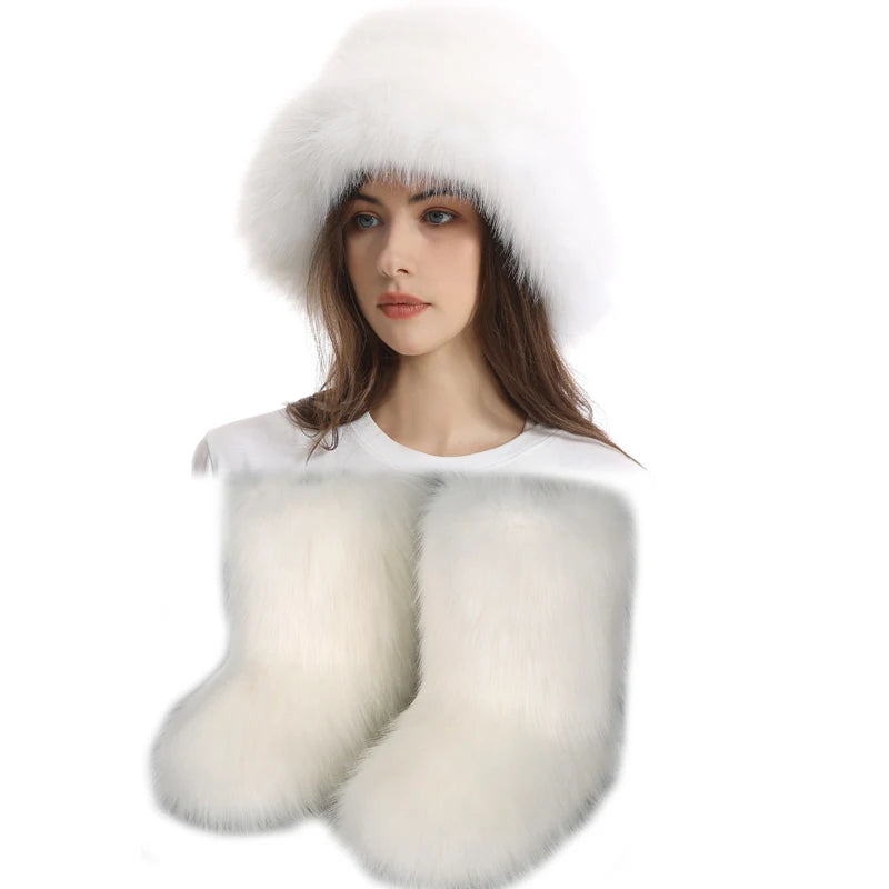 Women's Fur Snow Boots with Hat. - Maison Novaire #