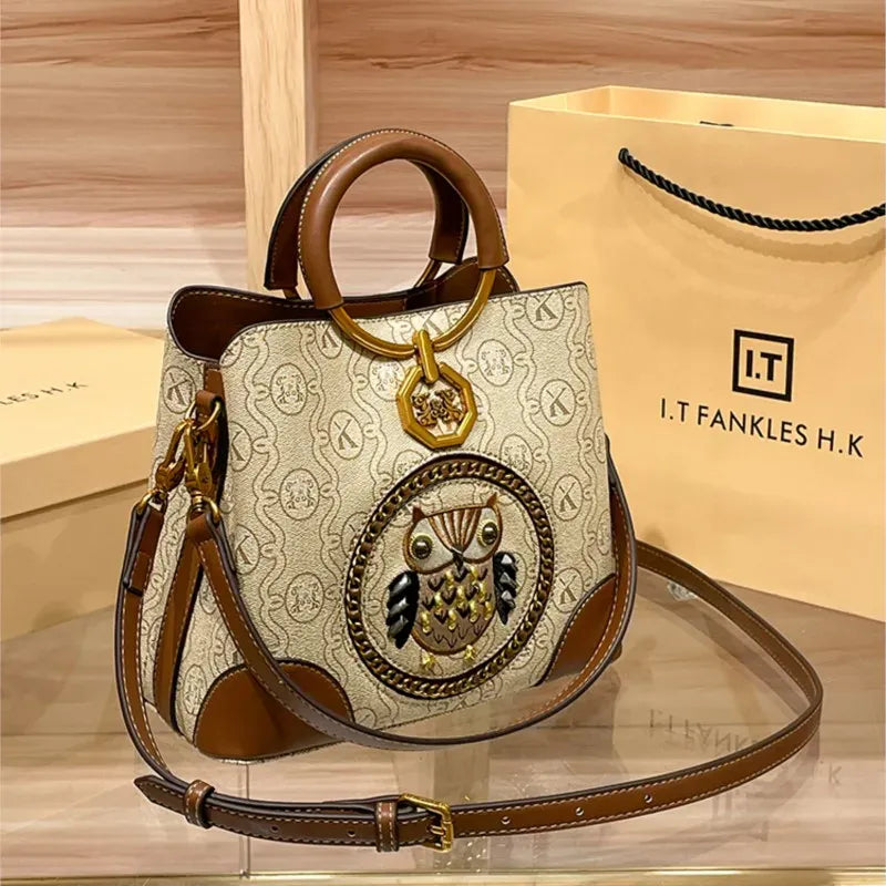 Women's handbag. Genuine leather bucket bag. - BLAKESTORE-NG