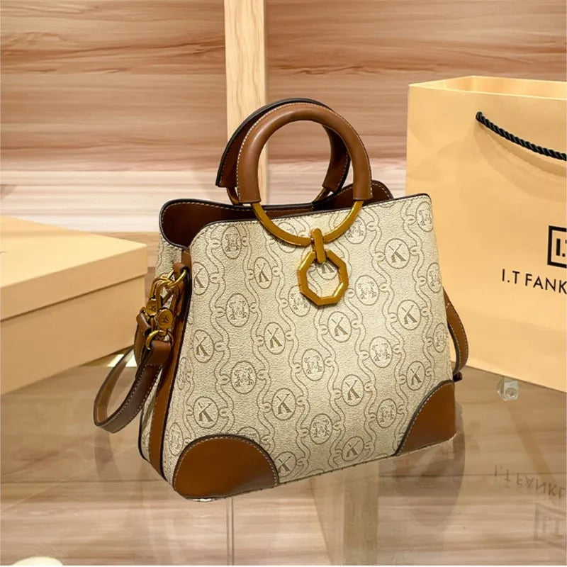 Women's handbag. Genuine leather bucket bag. - BLAKESTORE-NG